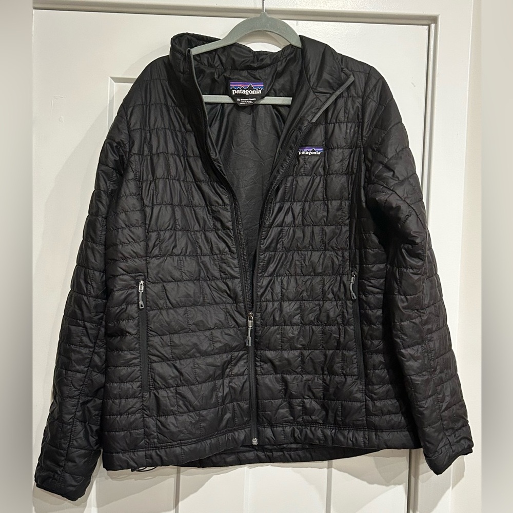 Patagonia Women's Nano Puff Black Puffer Jacket. Excellent condition.